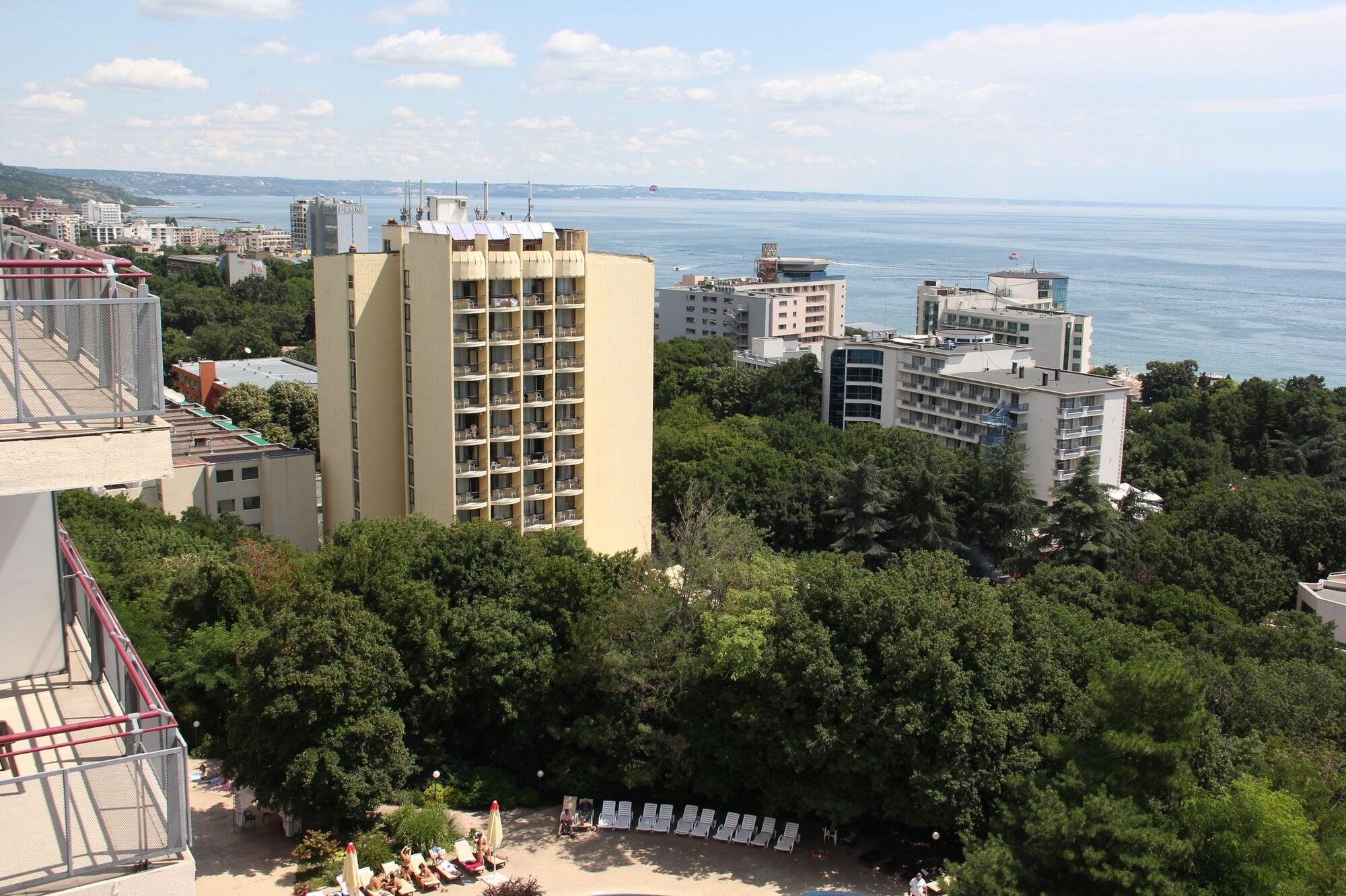 Apollo Spa Resort - Ultra All-Inclusive , Pools & Free Beach, Individual Ac In Every Room Golden Sands Exterior photo